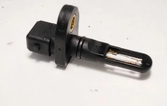 Volkswagen Golf IV Intake air temperature sensor 05890S379