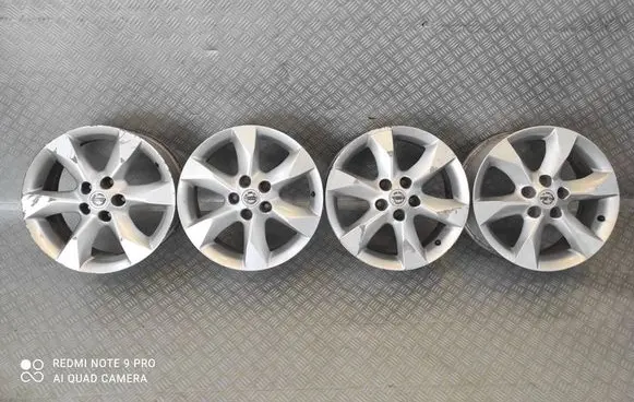 Nissan Qashqai R17 alloy rim 