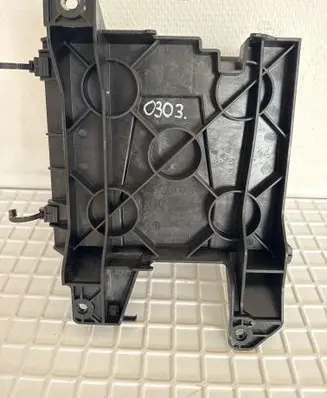 Audi A4 S4 B8 8K Navigation GPS unit bracket/holder 8T0907368A