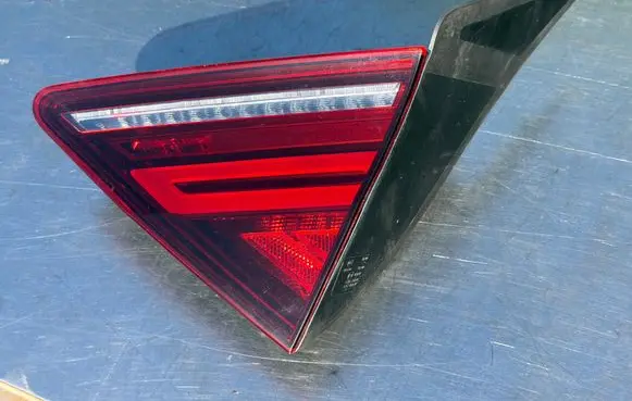 Audi A7 S7 4G Tailgate rear/tail lights 4G8945094H F03576500 AU573