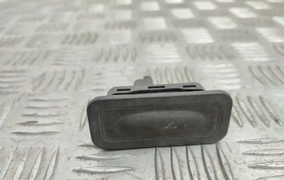 Renault Laguna III Tailgate glass/window release handle 8200076256