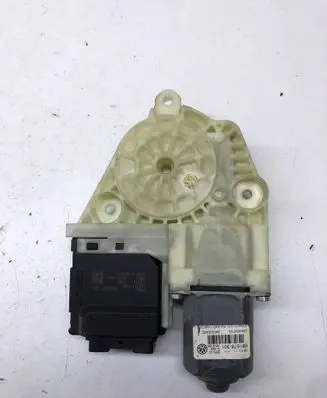 Volkswagen PASSAT B7 Rear door window regulator motor 3C0959795B 966537102 3AA959704