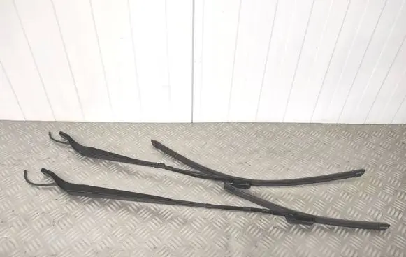 Citroen Berlingo Front wiper blade arm 9839408980