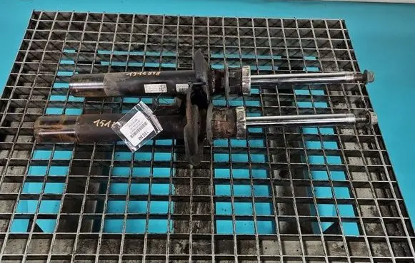 Skoda Yeti (5L) Front shock absorber/damper 1K0413031BK IMPRK1512848