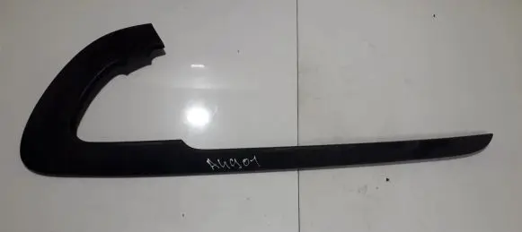 Audi A3 S3 8P Front door glass trim molding 8P3867410
