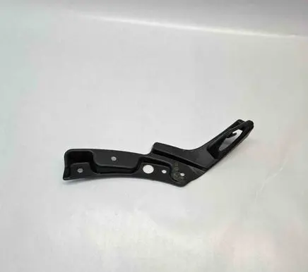 Front bumper mounting bracket