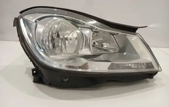 Mercedes-Benz C W204 Headlight/headlamp 0301270606 LE09C6219 011AF02A