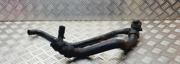 Volkswagen PASSAT B5.5 Engine coolant pipe/hose
