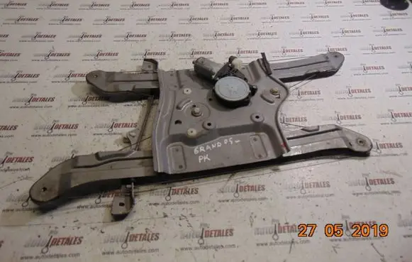 Mitsubishi Grandis Front door window regulator with motor