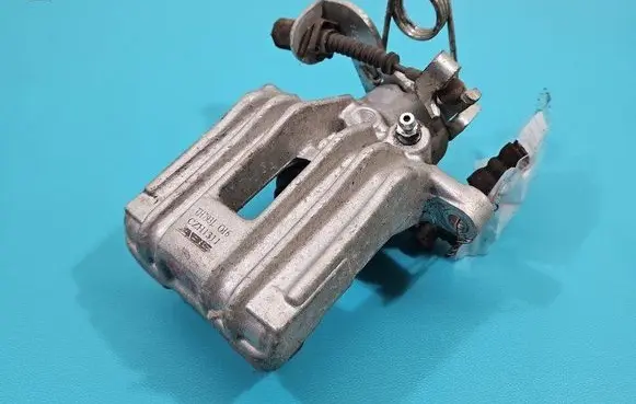 Rear brake caliper