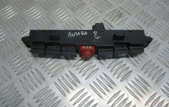 Opel Antara Hazard warning light relay 