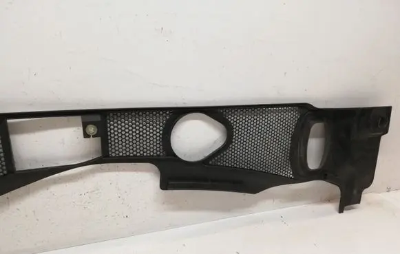 Audi A4 S4 B8 8K Wiper trim 8K1819447