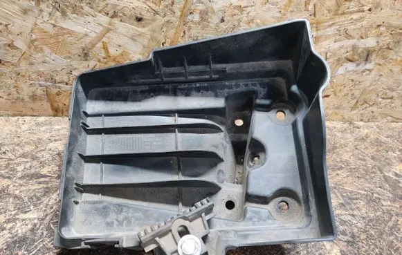 Dodge Caliber Battery tray 05115730AA 37983A