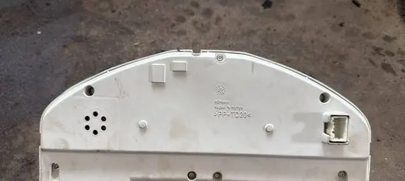 Volvo V70 Speedometer (instrument cluster) 31254535AA 36000411