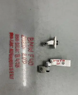 BMW 1 F40 Front door hinge set 7246067