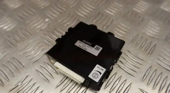 Toyota Prius (XW50) Other control units/modules 1881002621