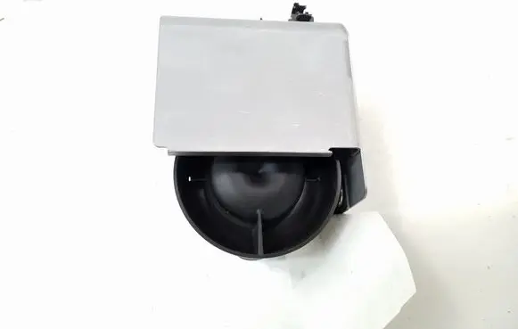 Toyota RAV 4 (XA40) Alarm system siren 8904042011