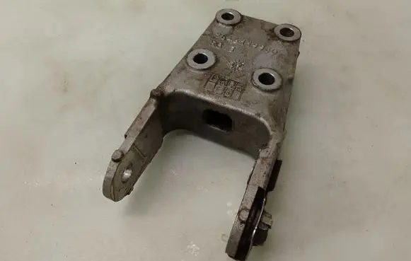 Citroen C5 Gearbox mounting bracket 9646119980