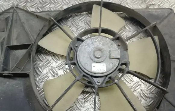 Toyota Yaris Verso Fan set 