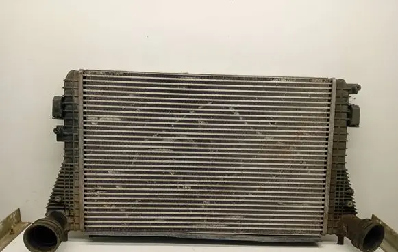 Volkswagen Golf V Intercooler radiator 1K0145803