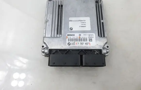 BMW 3 E90 E91 Engine control unit/module 7797497 0281012334