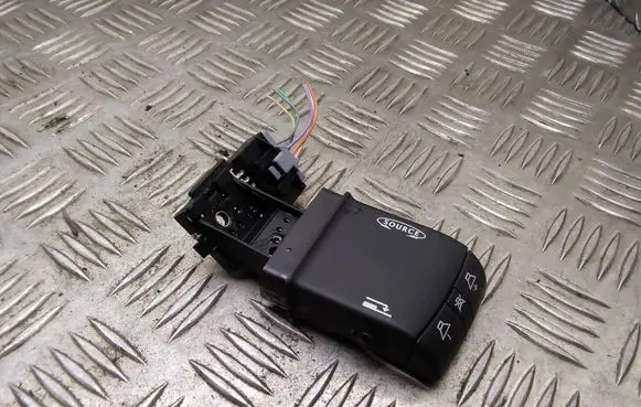 Renault Megane II Sound control switch 8200103769