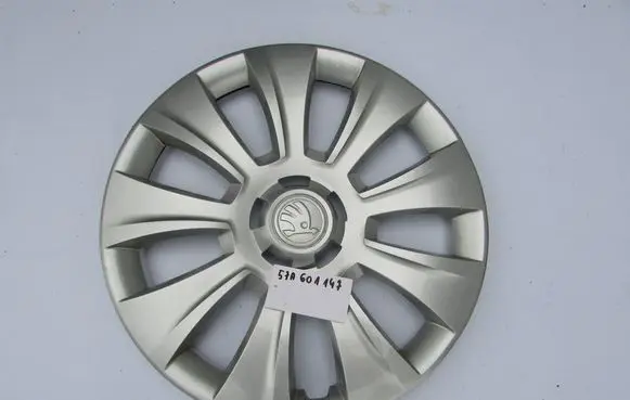 Skoda Karoq R16 wheel hub/cap/trim 57A601147
