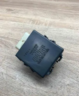 Toyota Avensis T270 Door control unit/module 8597020020 0515004140
