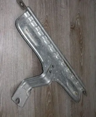 Volvo XC90 Battery bracket 8697005