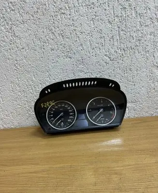 BMW 5 E60 E61 Speedometer (instrument cluster) 62109194889 110080398