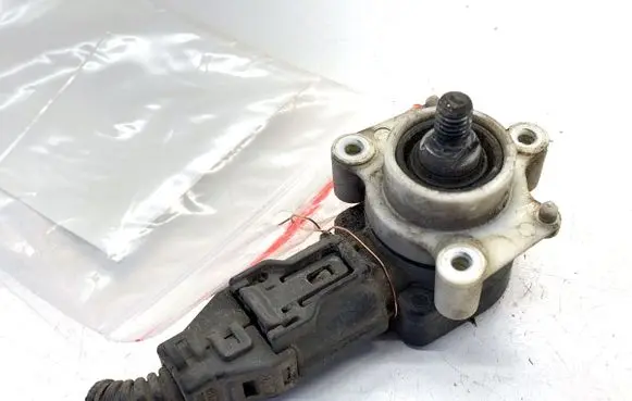 Lexus IS III XE30 Headlight/headlamp level sensor 