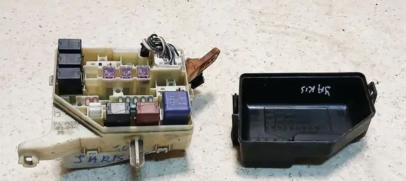 Toyota Yaris Fuse module