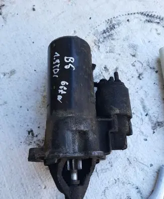 Volkswagen PASSAT B5 Starter motor 1005821478 068911024C