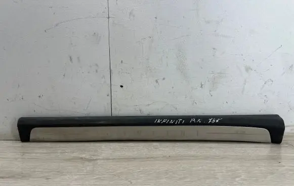Infiniti FX Front sill trim cover 76895CG000