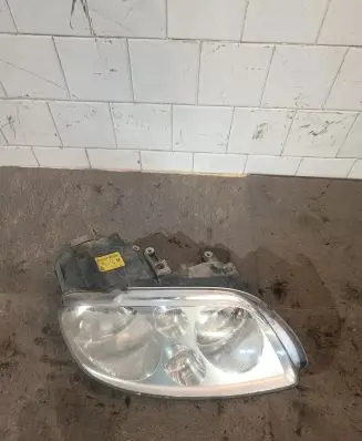 Volkswagen Touran I Headlight/headlamp 1T0941006