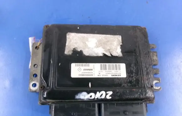 Renault Scenic I Engine control unit/module ECU 8200028833