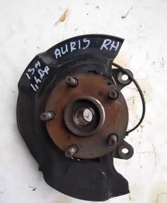 Toyota Auris E180 Front wheel hub