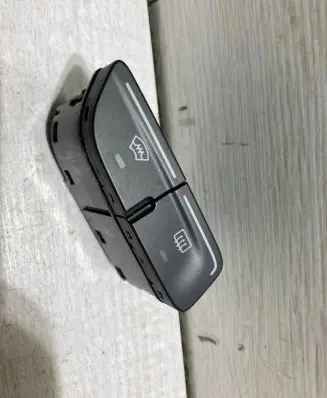 Ford C-MAX II Windscreen/window heater switch am5t18K574AC