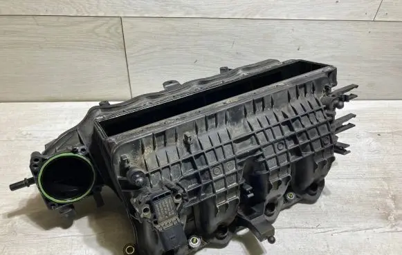 Skoda Octavia Mk3 (5E) Intake manifold 04e129711e