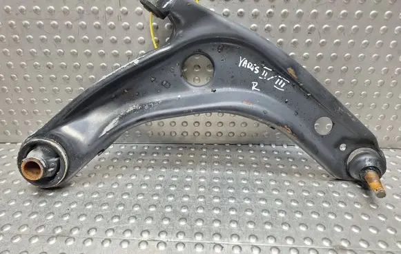 Toyota Yaris Front control arm S27725451