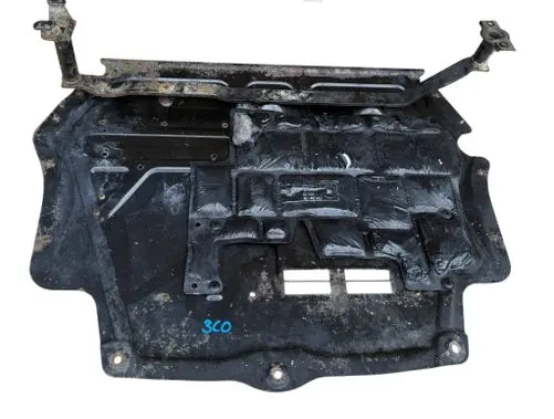 Volkswagen PASSAT B7 Engine splash shield/under tray 3C0018930F 3010