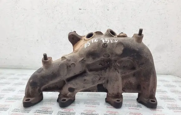 Audi A3 S3 8P Exhaust manifold 06A253033P