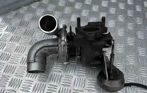 Toyota Avensis T250 Turbo 0a0466