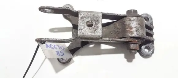 Volvo S80 Engine mount bracket