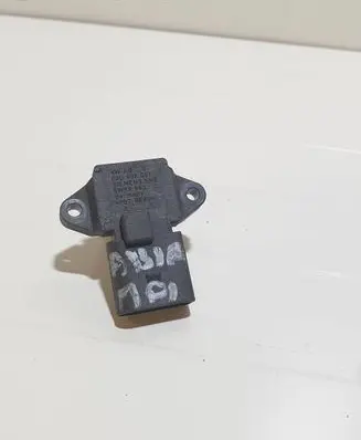 Skoda Fabia Mk1 (6Y) Air pressure sensor 03D906051 5WK9693 01001344