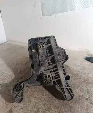 Battery box tray