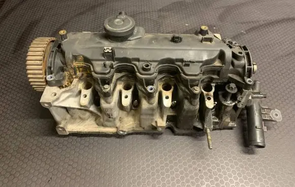 Renault Scenic III - Grand scenic III Engine head 949716F0