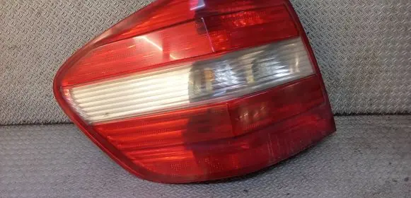 Mercedes-Benz ML W164 Rear/tail lights 404101L