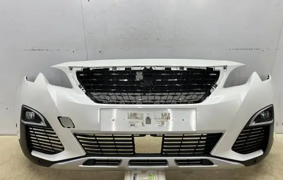 Peugeot 5008 II Front bumper 9815499077