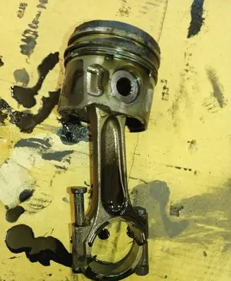 Peugeot Expert Piston with connecting rod rhk